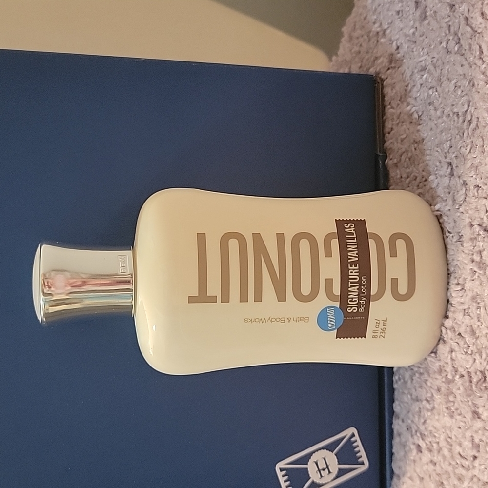Signature Vanillas Coconut BBW lotion